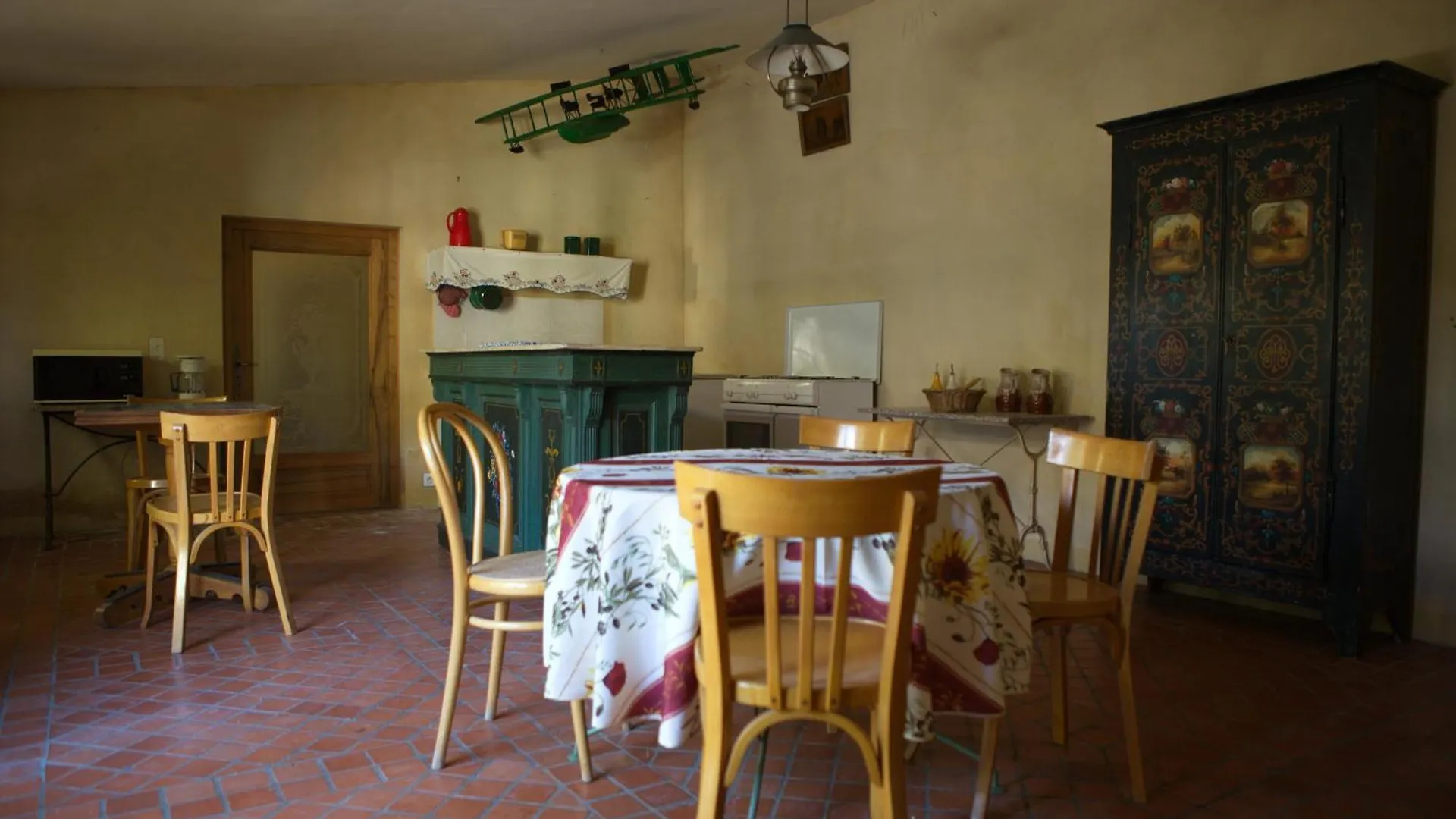 Gite Mas Antinea Mazan Homestay