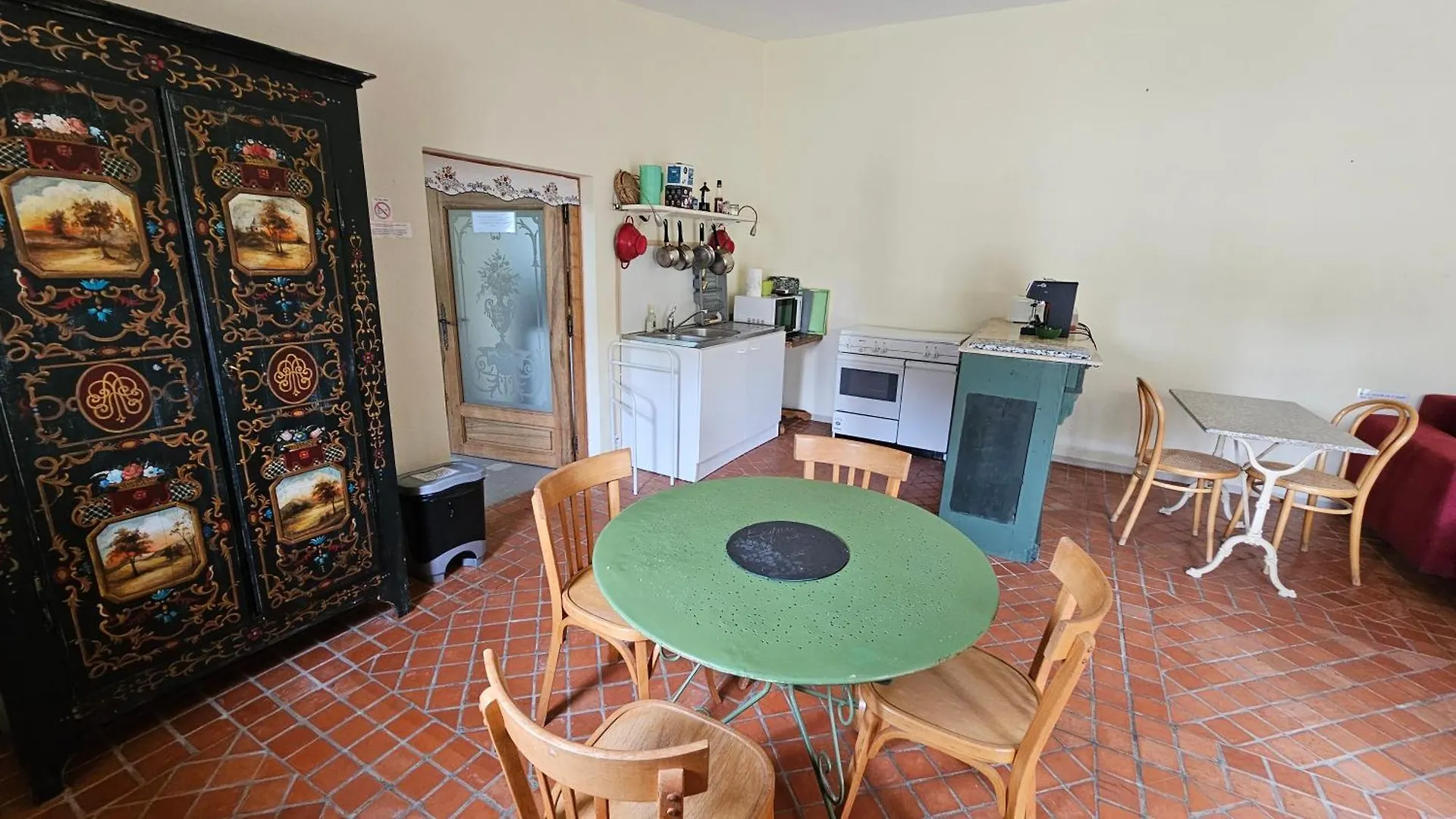 Homestay Gite Mas Antinea Mazan